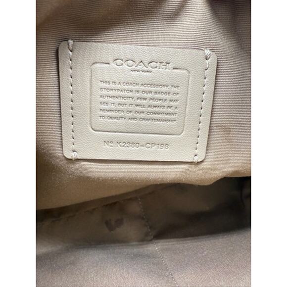 RETAIL $250 Carry All Pouch with Wristlet In Signature Canvas*Brand-New gorgeous - Picture 9 of 14